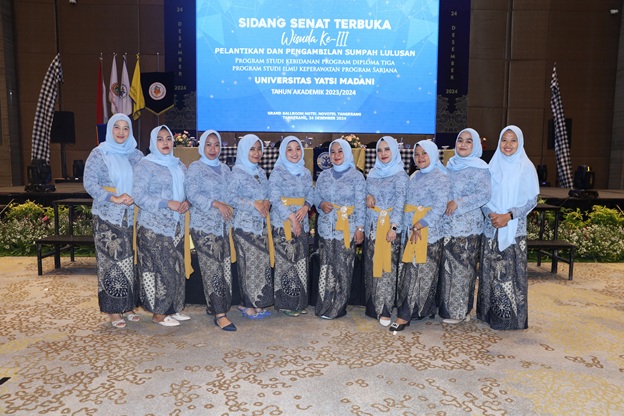 Wisuda 2025